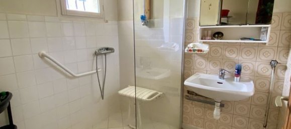 3 bedrooms House in Jaudrais, France No. 249386 9