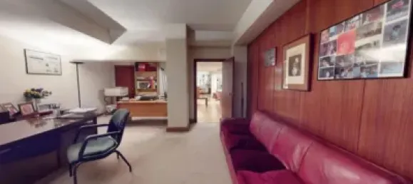 500m² Commercial property in Cuatro Caminos, Spain No. 121937 2