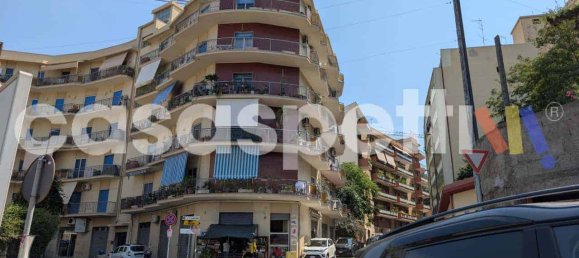 Apartamento de 3 habitaciónes en Reggio Calabria, Italy No. 355753 21