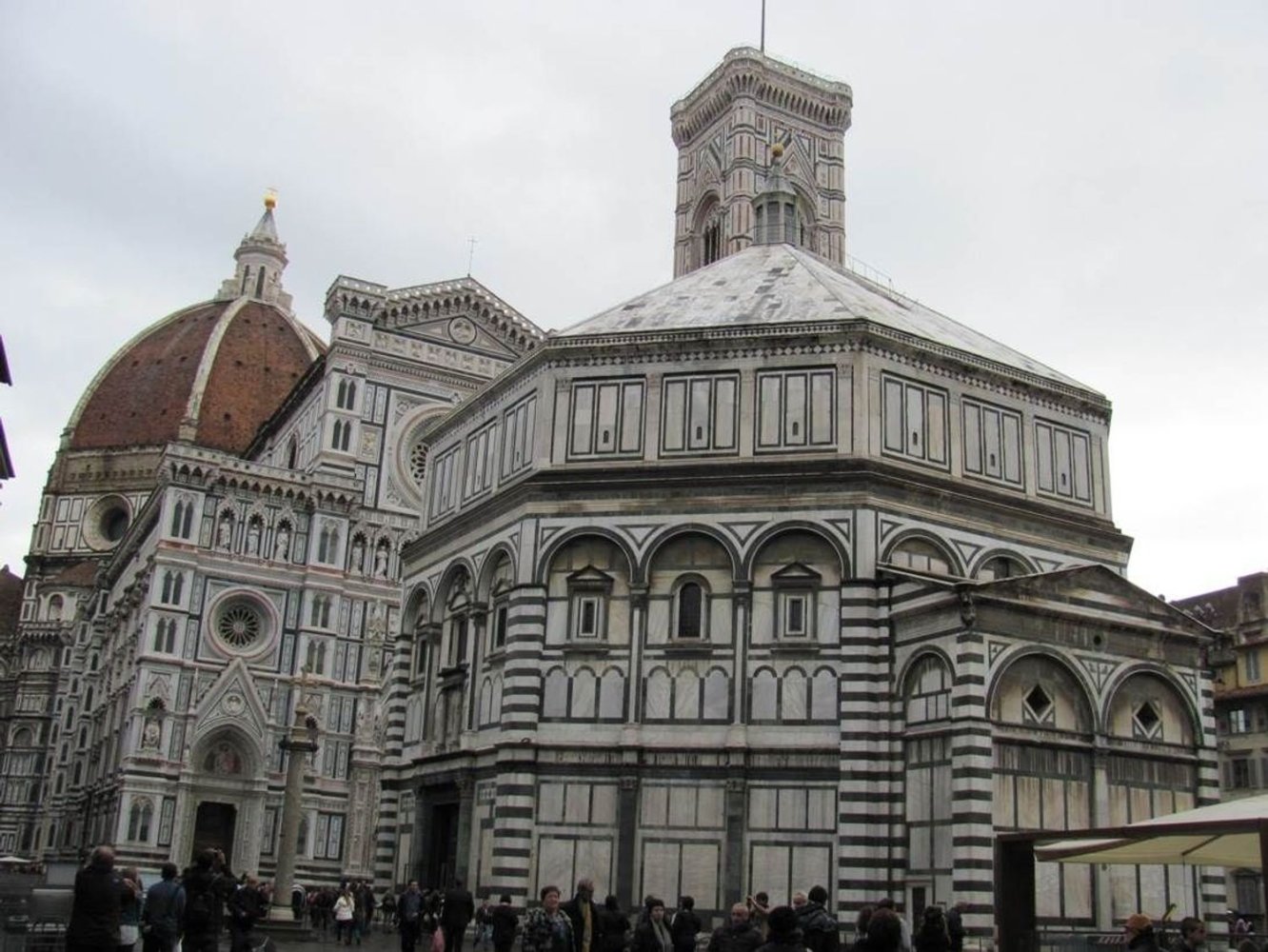 500m² Building in Florence, Italy No. 311738