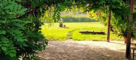 5 rooms Villa in Tuoro sul Trasimeno, Italy No. 72359 2