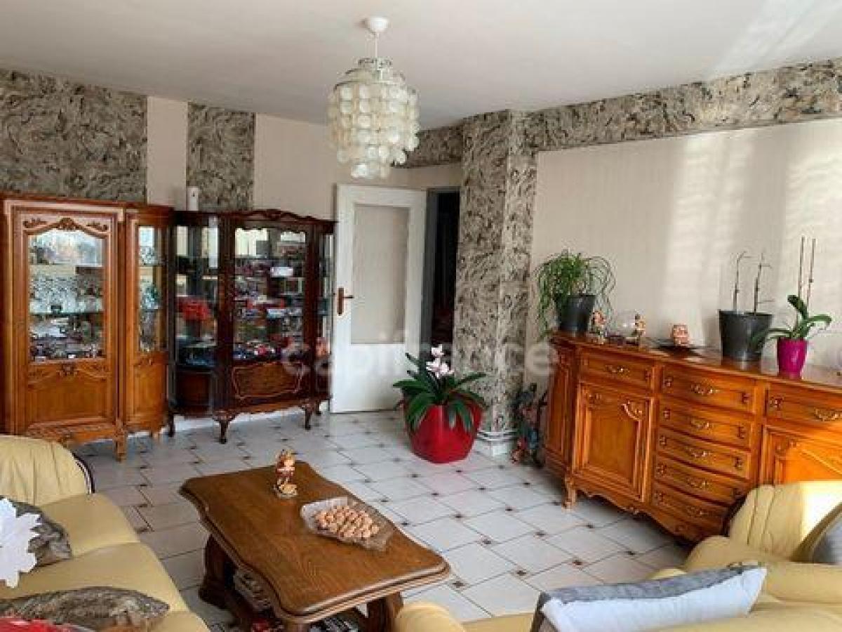 شقة 3 غرف نوم  في Nancy, France رقم 11966