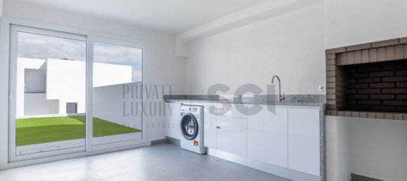 4 bedrooms House in Corroios, Portugal No. 100686 35