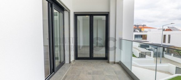 4 bedrooms House in Corroios, Portugal No. 100686 11