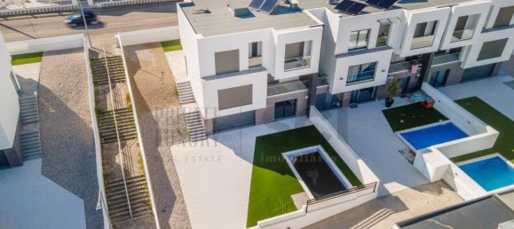 4 bedrooms House in Corroios, Portugal No. 100686 37
