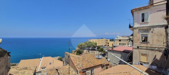 Дом с 5 комнатами в Пиццо, Италия № 269568 2