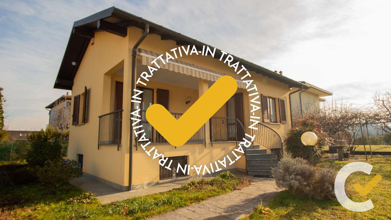 4-salle Villa à Daverio, Italy No. 232976