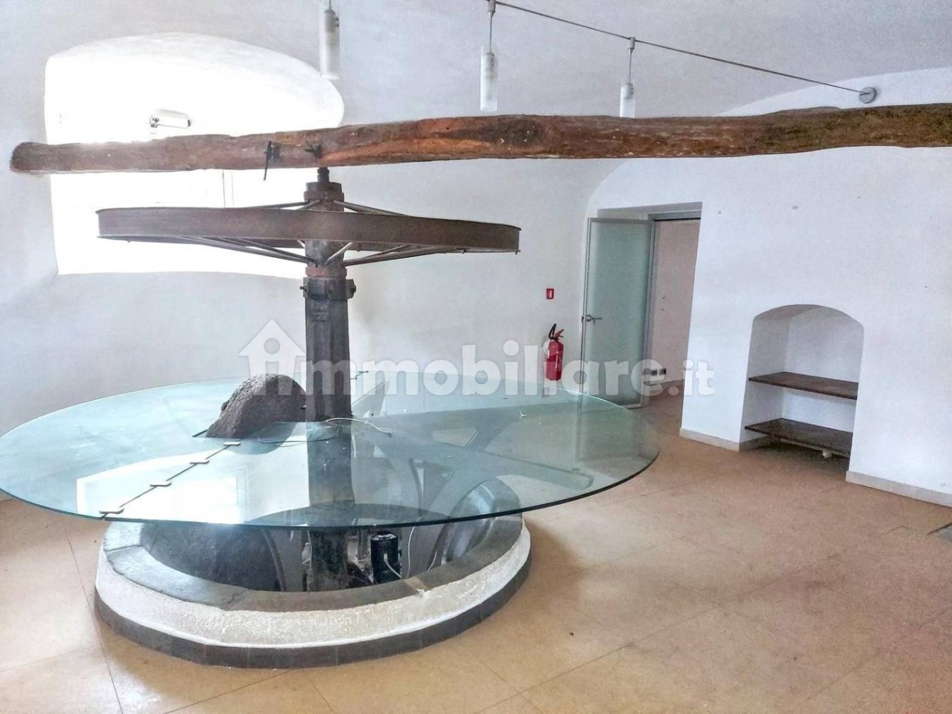 351m² Office in Savona, Italy No. 322091