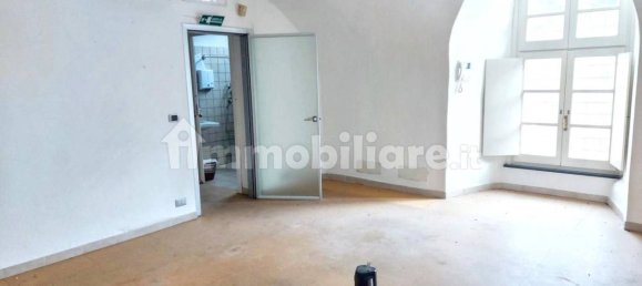 351m² Office in Savona, Italy No. 322091 3