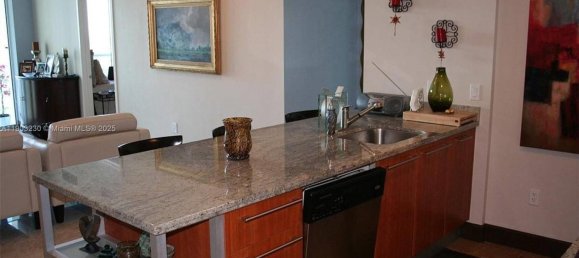 2 dormitorios propiedad comercial en venta en Miami, Miami-Dade, Florida, USA № 615874 19