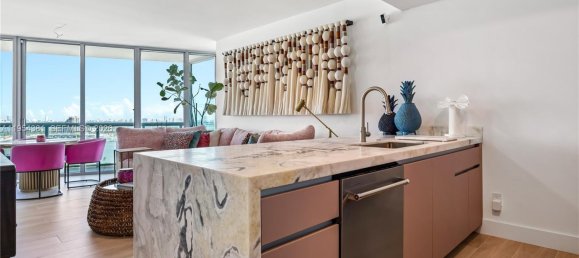 2 غرف نوم عقار تجاري في Miami, الولايات المتحدة رقم 615392 17