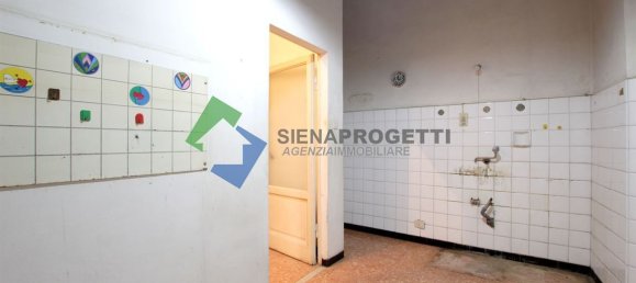 3 bedrooms Apartment in Siena, Italy No. 378316 18