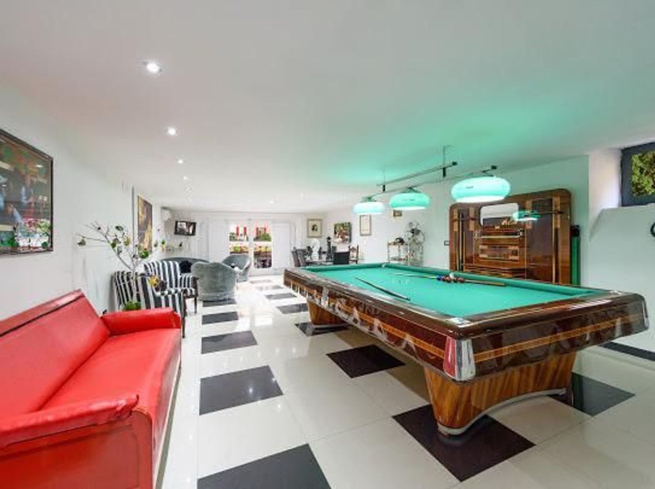 Apartamento de 4 habitaciónes en Salerno, Italy No. 232151