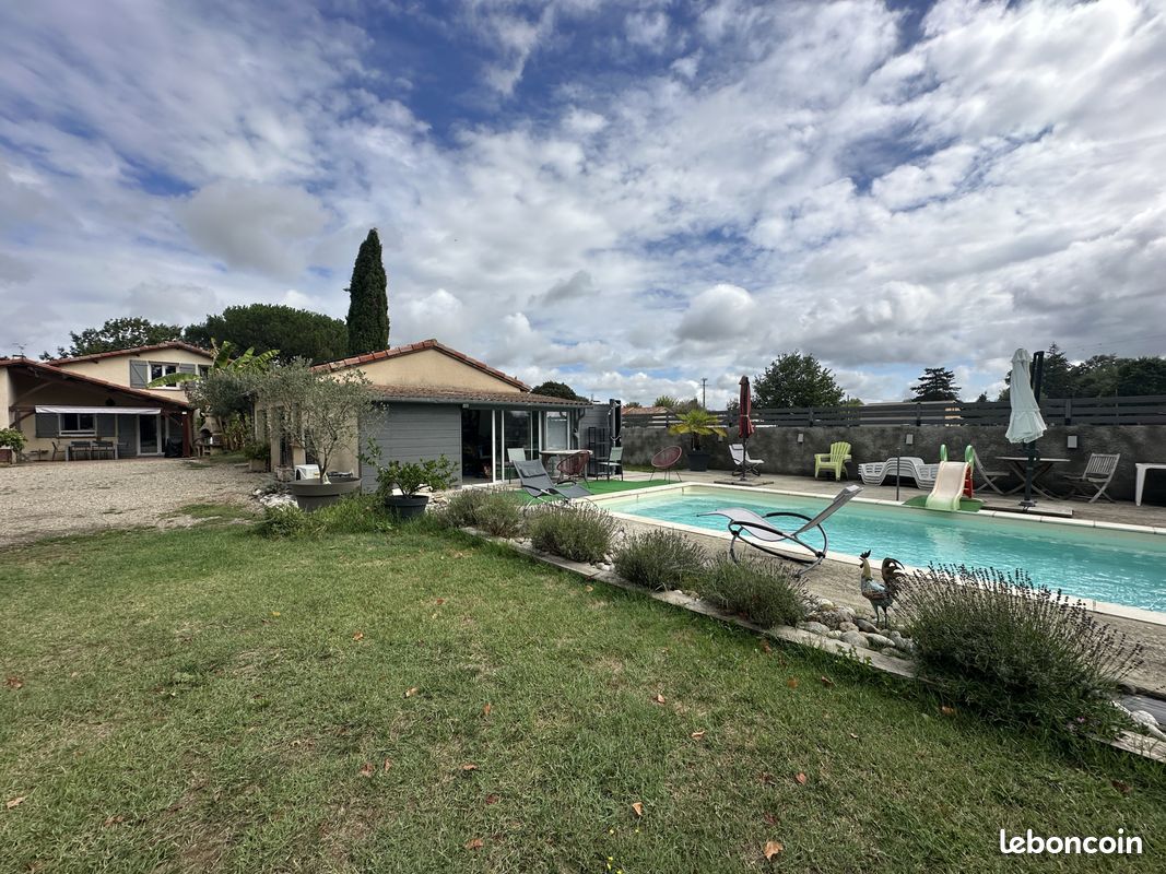 4 bedrooms House in Agen, France No. 342301