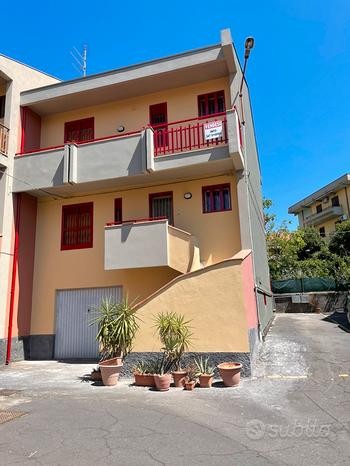 5غرفة فيلا في Aci Castello, Italy رقم 281767