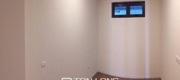 Apartamento de 3 dormitorios en Long Bien, Vietnam No. 2197 5