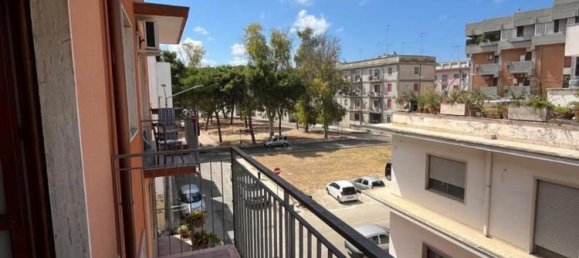 Apartamento de 2 habitaciónes en Brindisi, Italy No. 306480 21