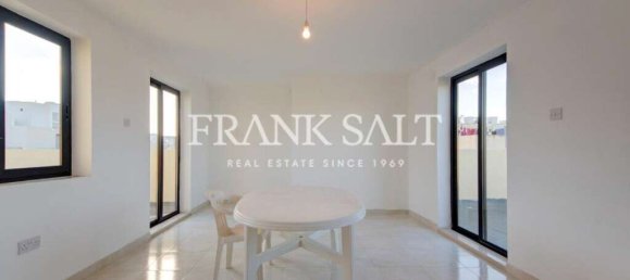 3 bedrooms Maisonette in Swieqi, Malta No. 6891 18