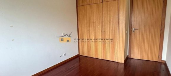Apartamento de 4 dormitorios en Sao Mamede de Infesta, Portugal No. 44703 12