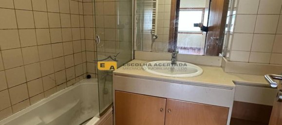 4 Schlafzimmer Wohnung in Sao Mamede de Infesta, Portugal, Nr. 44703 2