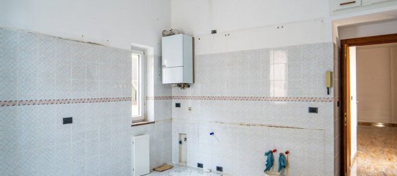 7-Zimmer Wohnung in Genoa, Italy, Nr. 163958 3