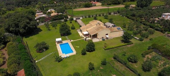 3 dormitorios villa en venta en Corfu, Central Corfu and Diapontian Islands, Corfu, Ionian Islands, Peloponnese, Western Greece and the Ionian, Greece № 54552 2