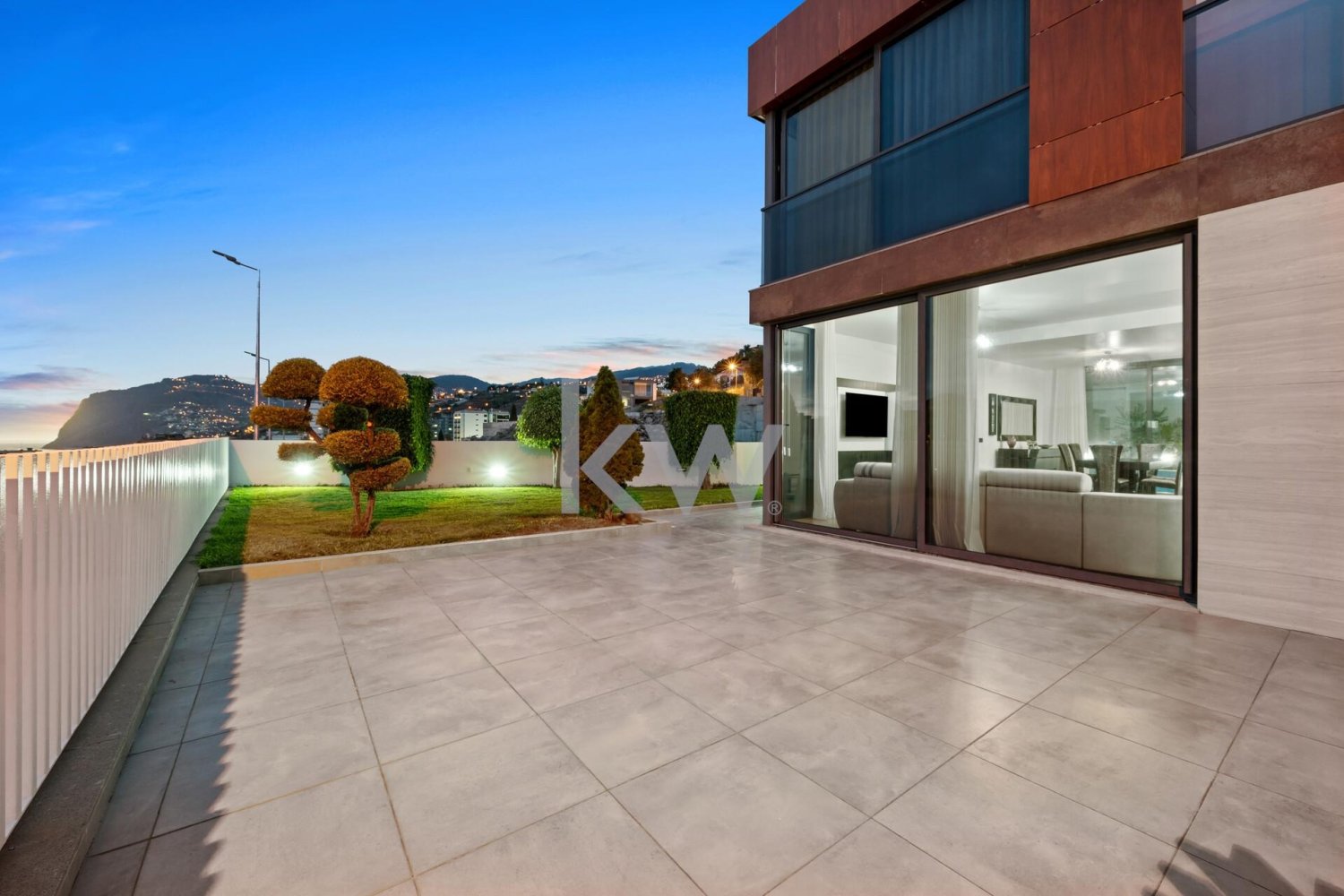 3 bedrooms House in Funchal, Portugal No. 25080