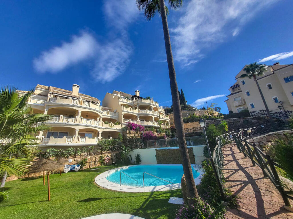 2 bedrooms Apartment in Marbella, Spain No. 185297