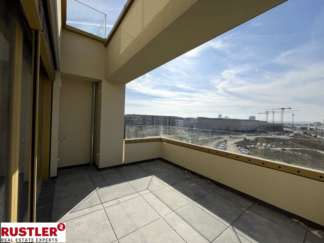 2 rooms Apartment in Favoriten, Austria No. 195377