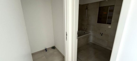 2 rooms Apartment in Favoriten, Austria No. 195377 11