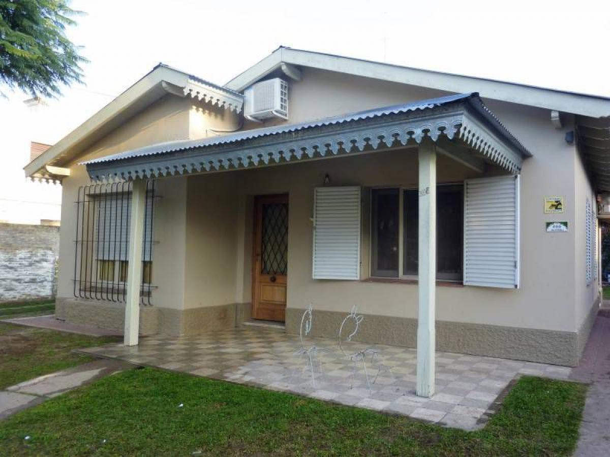 3 bedrooms House in Escobar, Argentina No. 61721