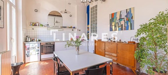 Apartamento de 2 dormitorios en Marseille, France No. 296168 5