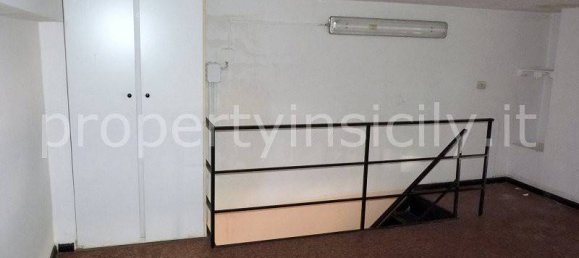 مرآب في Syracuse, Italy 32متر مربع رقم 244168 13