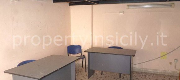 مرآب في Syracuse, Italy 32متر مربع رقم 244168 3