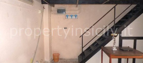 مرآب في Syracuse, Italy 32متر مربع رقم 244168 7