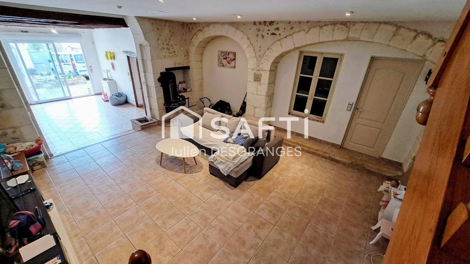 5 bedrooms House in Amboise, France No. 70659