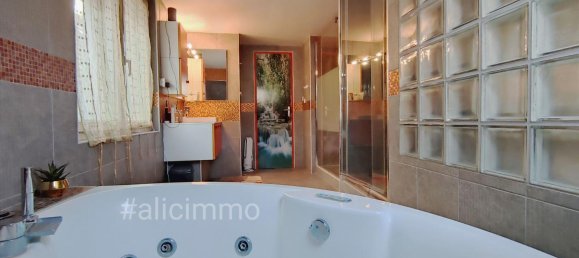 4 chambres Maison à Sézanne, France No. 69556 6