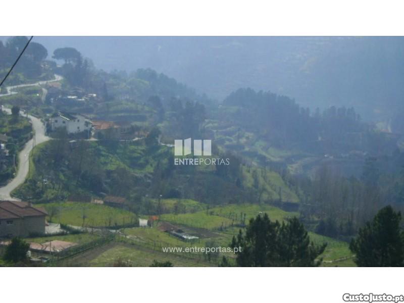 Terreno en Santa Marinha do Zezere, Portugal 1620 m² No. 56097