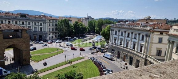 3 Schlafzimmer Penthouse in Florence, Italy, Nr. 38426 2