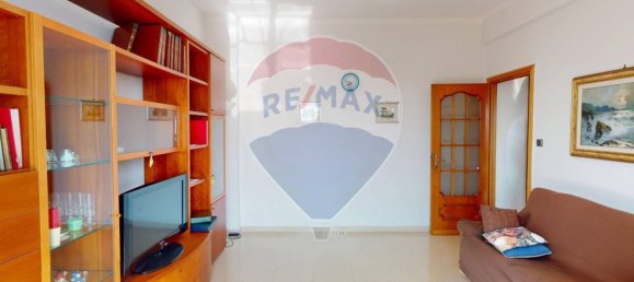 2 Schlafzimmer Wohnung in Genoa, Italy, Nr. 106046 10