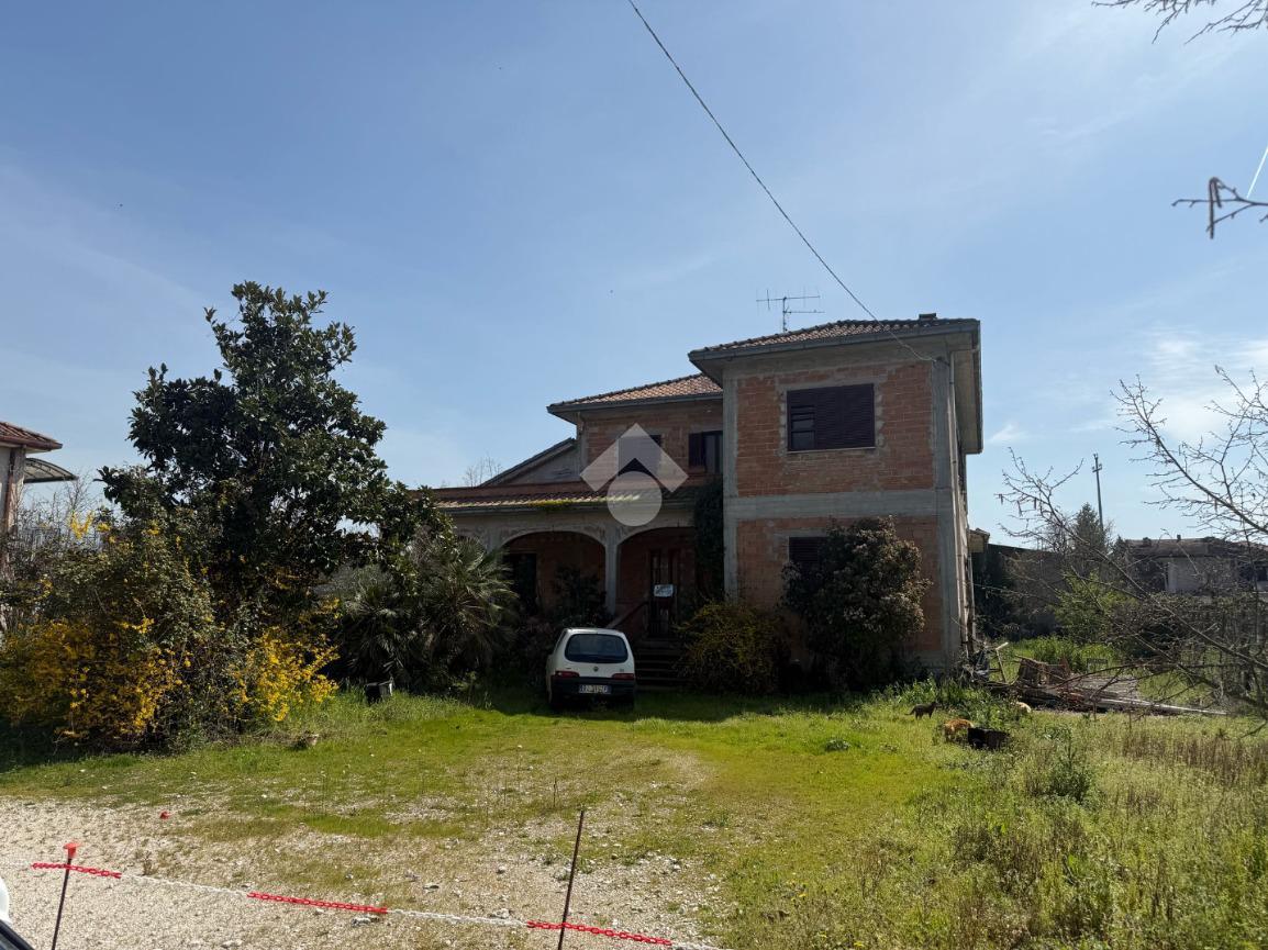 8 rooms House in Sora, Italy No. 14959