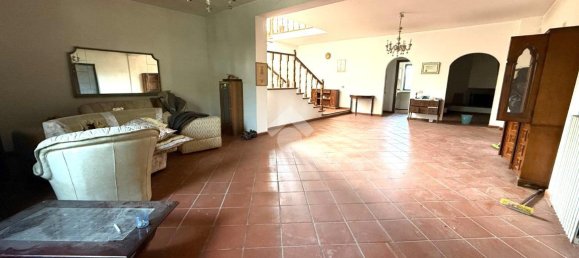 8 rooms House in Sora, Italy No. 14959 5