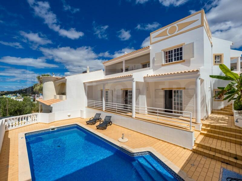 3 bedrooms Villa in Albufeira, Portugal No. 142675