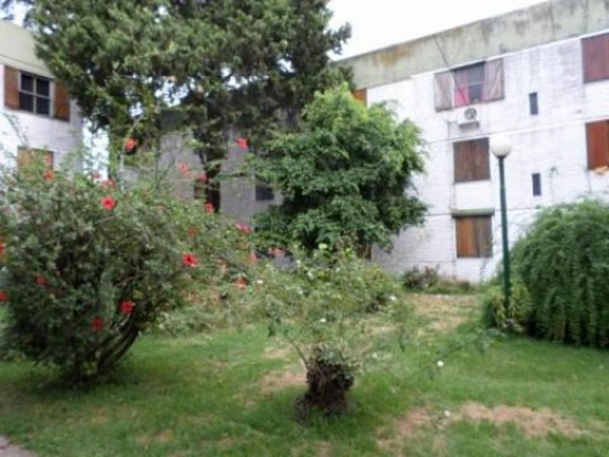 2 bedrooms Apartment in Moron, Argentina No. 15549