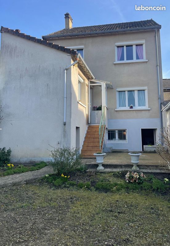 Moradia em banda T3 em Le Mans, France N.º 102724