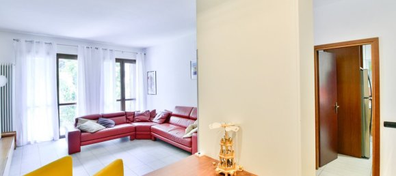 3غرفة شقة في Seregno, Italy رقم 271919 4