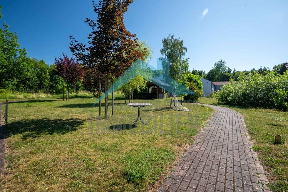 Edificio en Kassel, Germany 4186 m² No. 280208