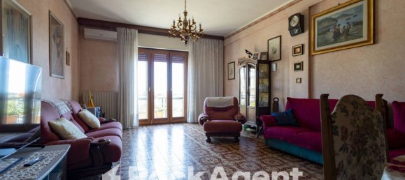 3 bedrooms Apartment in Catanzaro, Italy No. 291280 9