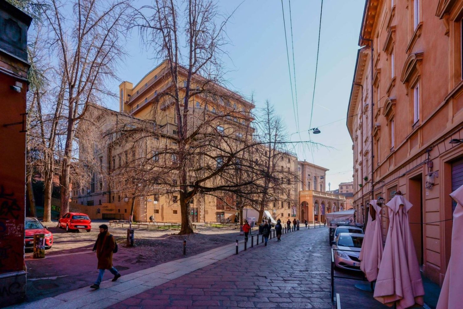 14m² Garage in Bologna, Italy No. 346993