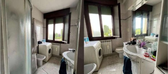 4 rooms Apartment in Venice, Italy No. 16180 11